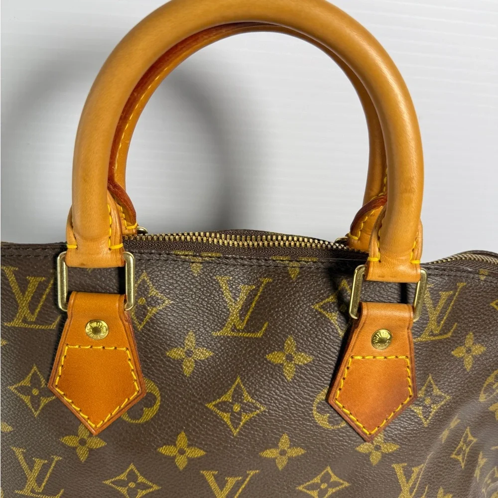 Authentic LV Monogram Alma and Louis Vuitton Keychain. - Picture 8 of 16